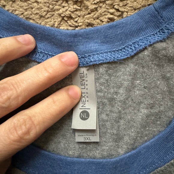 NWOT Men’s Next Level Rizzo Shirt - Picture 3 of 4